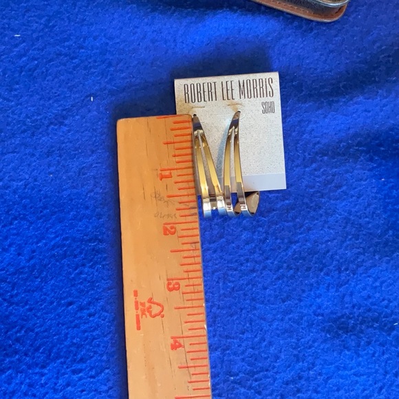 Robert Lee Morris Oval Open Hoops, NWT - Picture 5 of 8